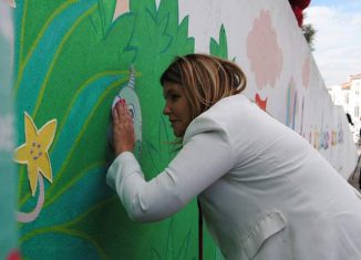 Ana Sofia Antunes inaugura mural dedicado à inclusão