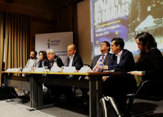 Deputados europeus em “Diálogo com os cidadãos”