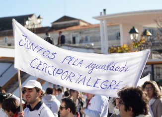 Marcha branca assinalou Dia Internacional da Pessoa com Deficiência
