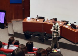 Foram abordadas questões como agarrar o público e a forma de contar histórias.